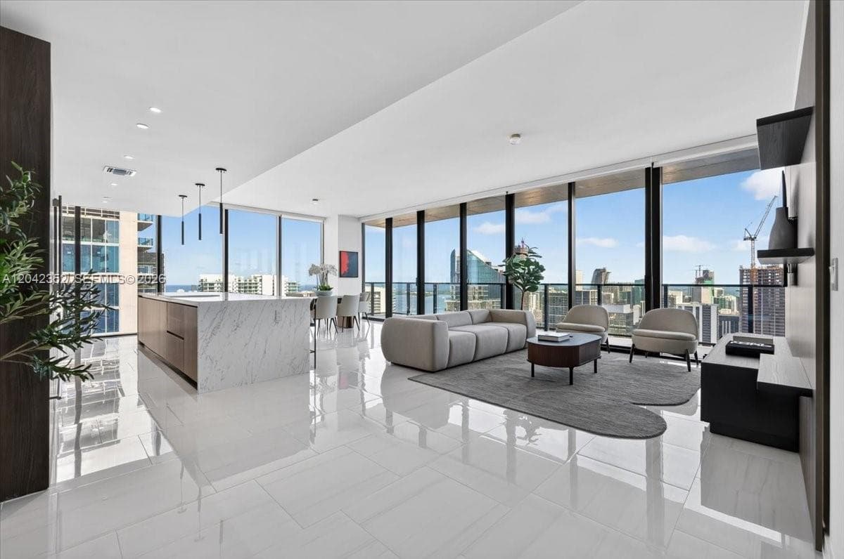 20 NE 11th St # 6003, Miami, FL 33132