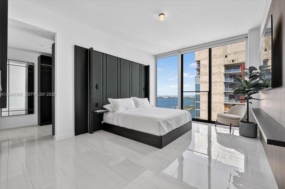 20 NE 11th St # 6003, Miami, FL 33132 photo 5