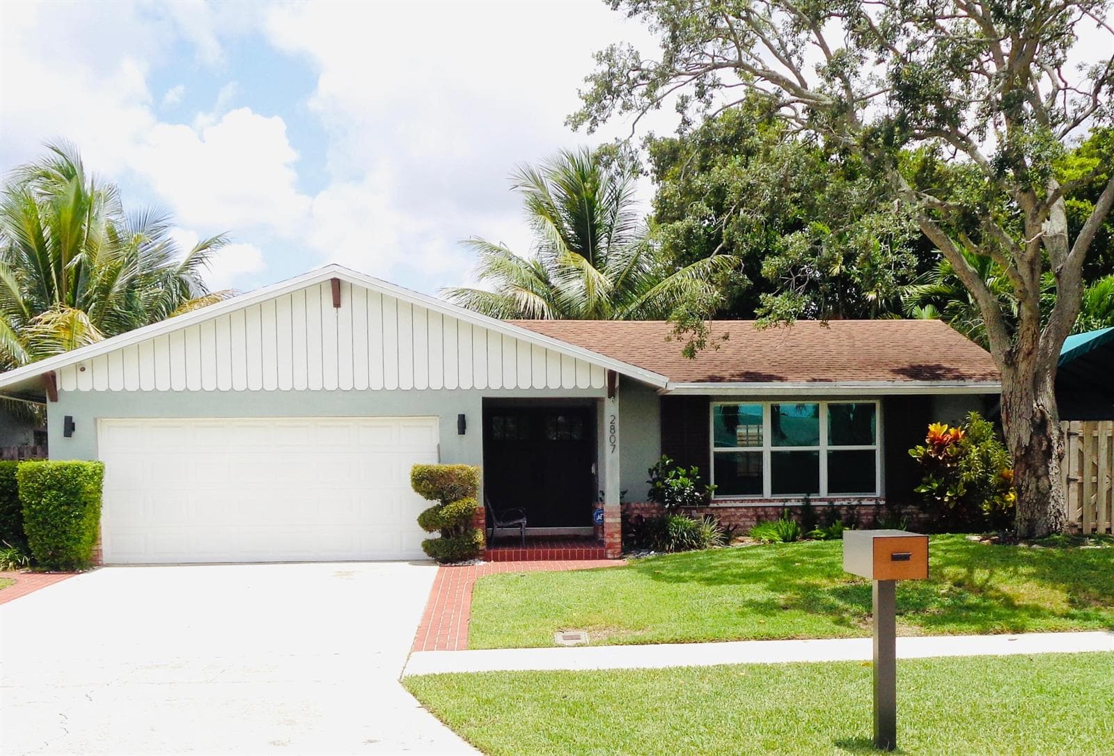2807 SW 13th Court, Deerfield Beach, FL 33442 photo 2