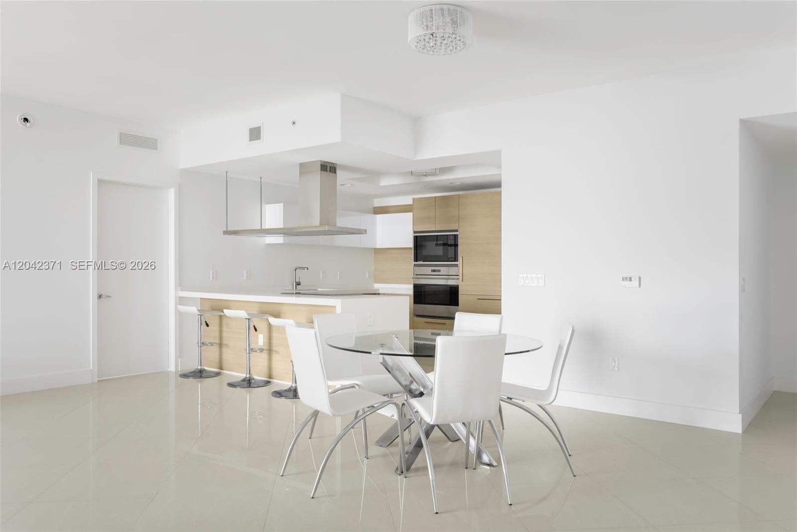 17301 Biscayne Blvd # 1704, North Miami Beach, FL 33160 photo 5