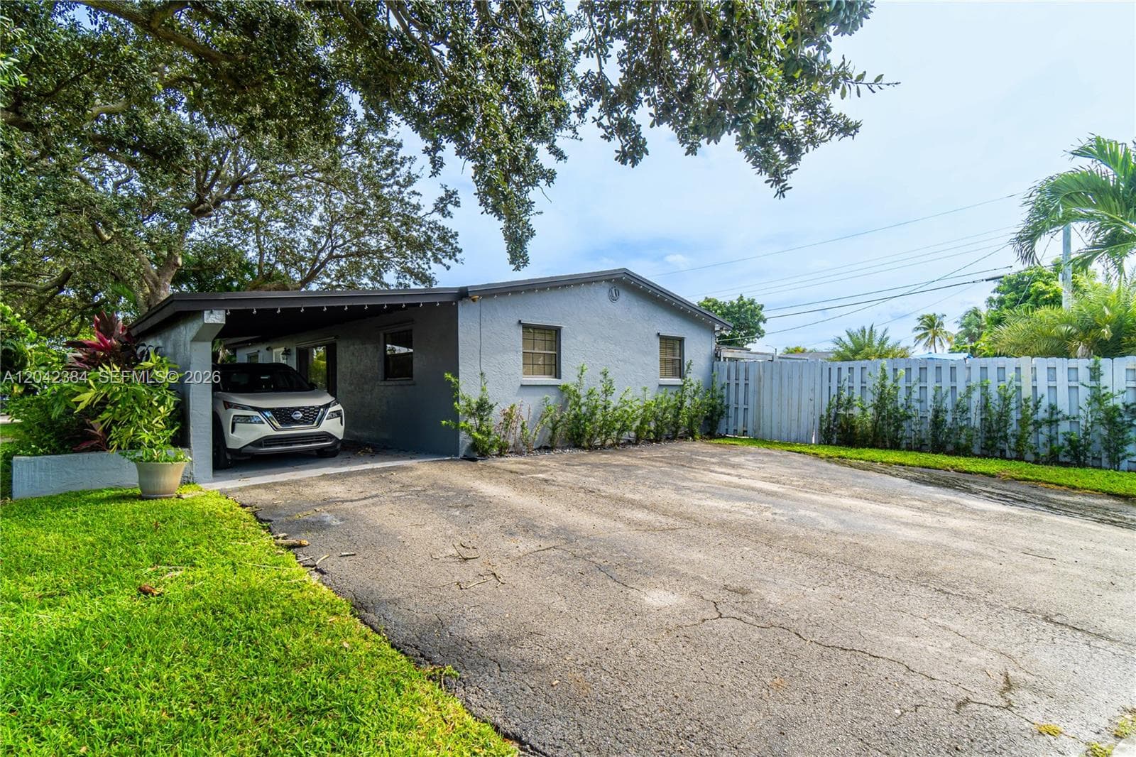 3338 Taft St, Hollywood, FL 33021 photo 2