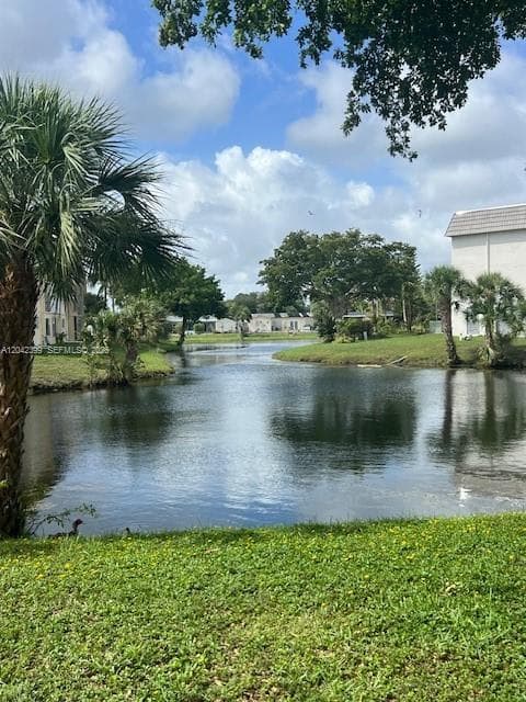 8285 Sunrise Lakes Blvd # 106, Sunrise, FL 33322 photo 2