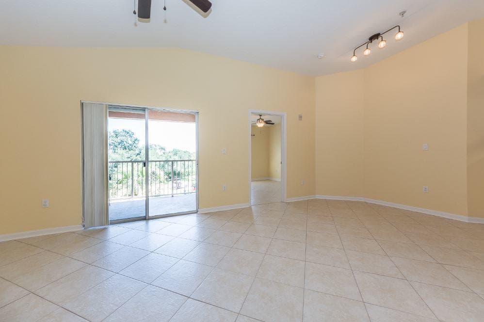 5080 Fairways Circle # G301, Vero Beach, FL 32967 photo 4