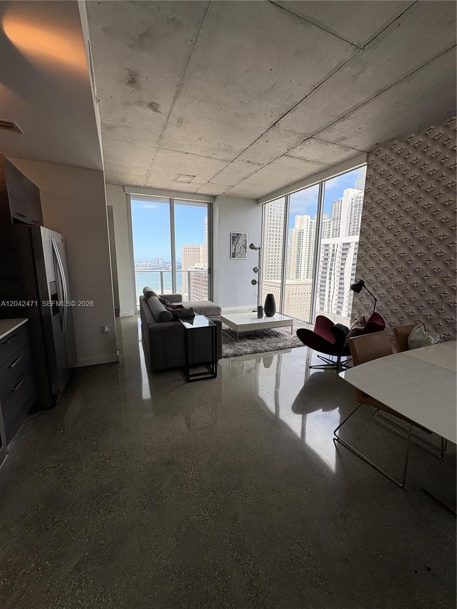 151 SE 1st St # 2401, Miami, FL 33131 photo 2