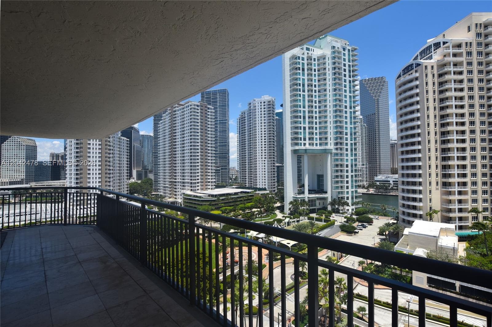 540 Brickell Key Dr # 1513, Miami, FL 33131 photo 2