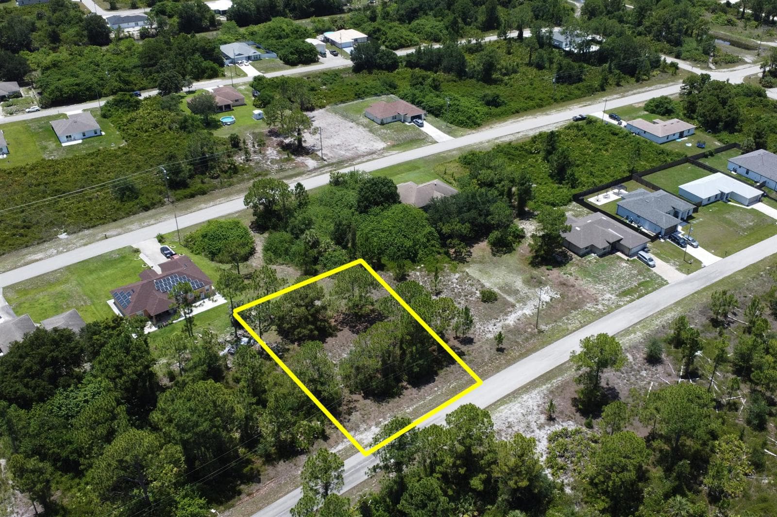 518 Cottonwood Avenue S, Lehigh Acres, FL 33974 photo 3