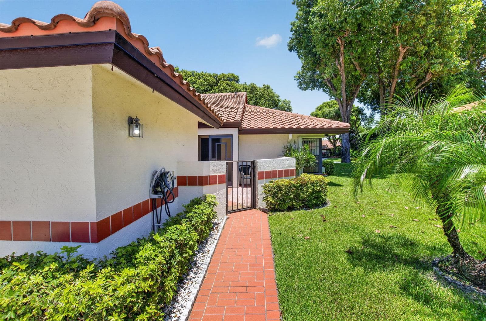 10546 Beach Palm Court # B, Boynton Beach, FL 33437 photo 2
