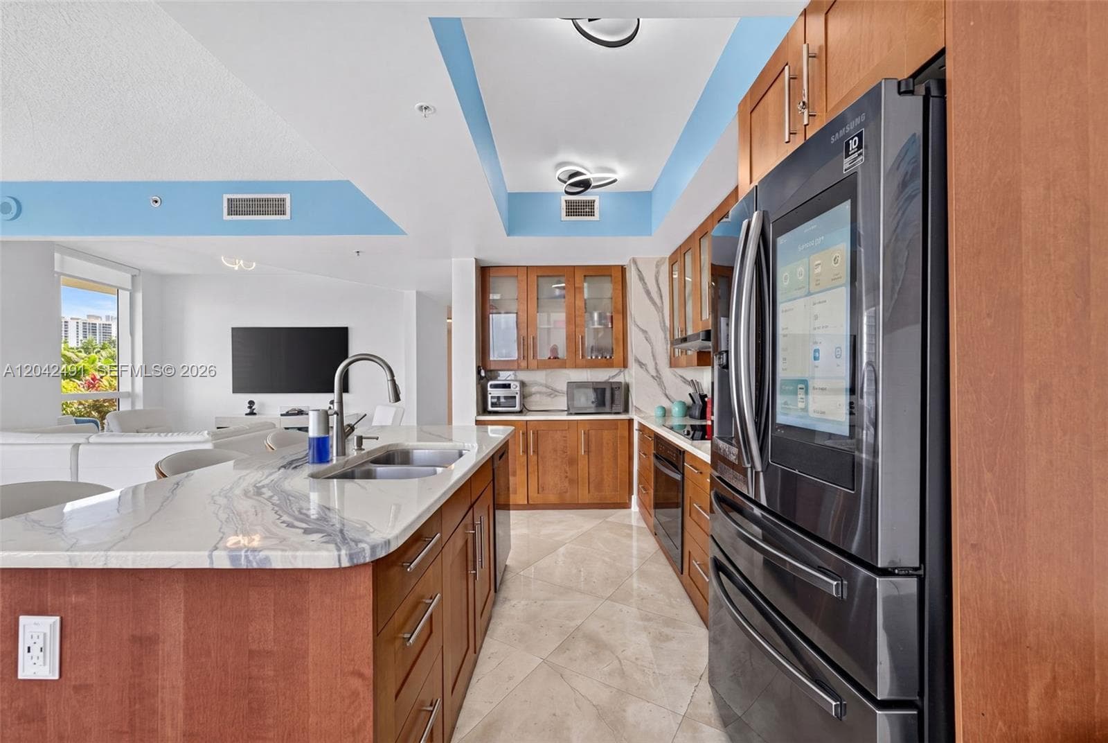 480 NE 30th St # 1807, Miami, FL 33137 photo 2