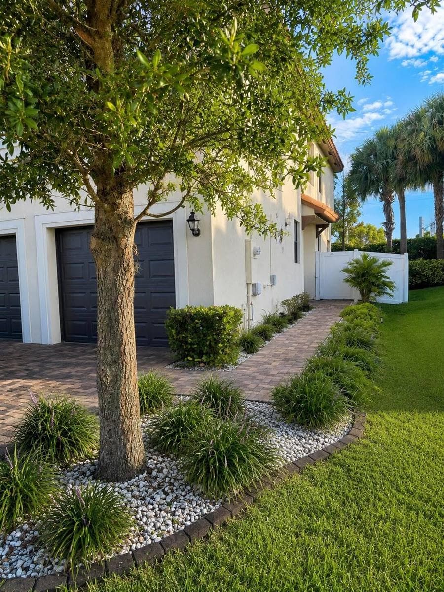 4822 NW 56th Court, Tamarac, FL 33319 photo 2