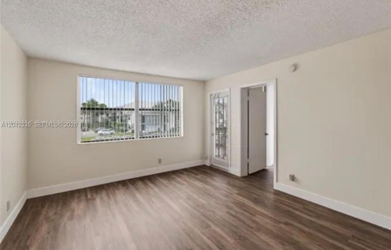 738 Executive Center Dr # 23, West Palm Beach, FL 33401 photo 2