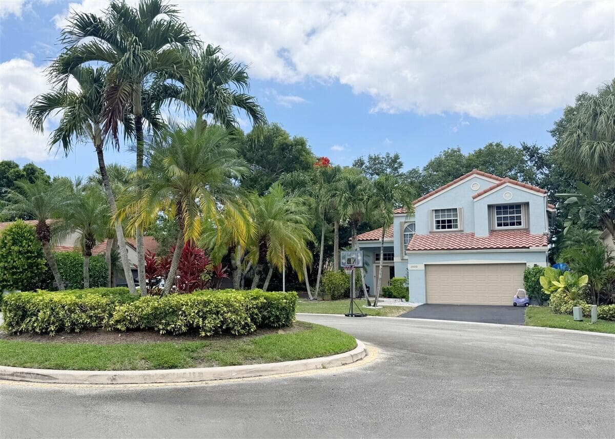 1020 NW 107th Avenue, Plantation, FL 33322 photo 2