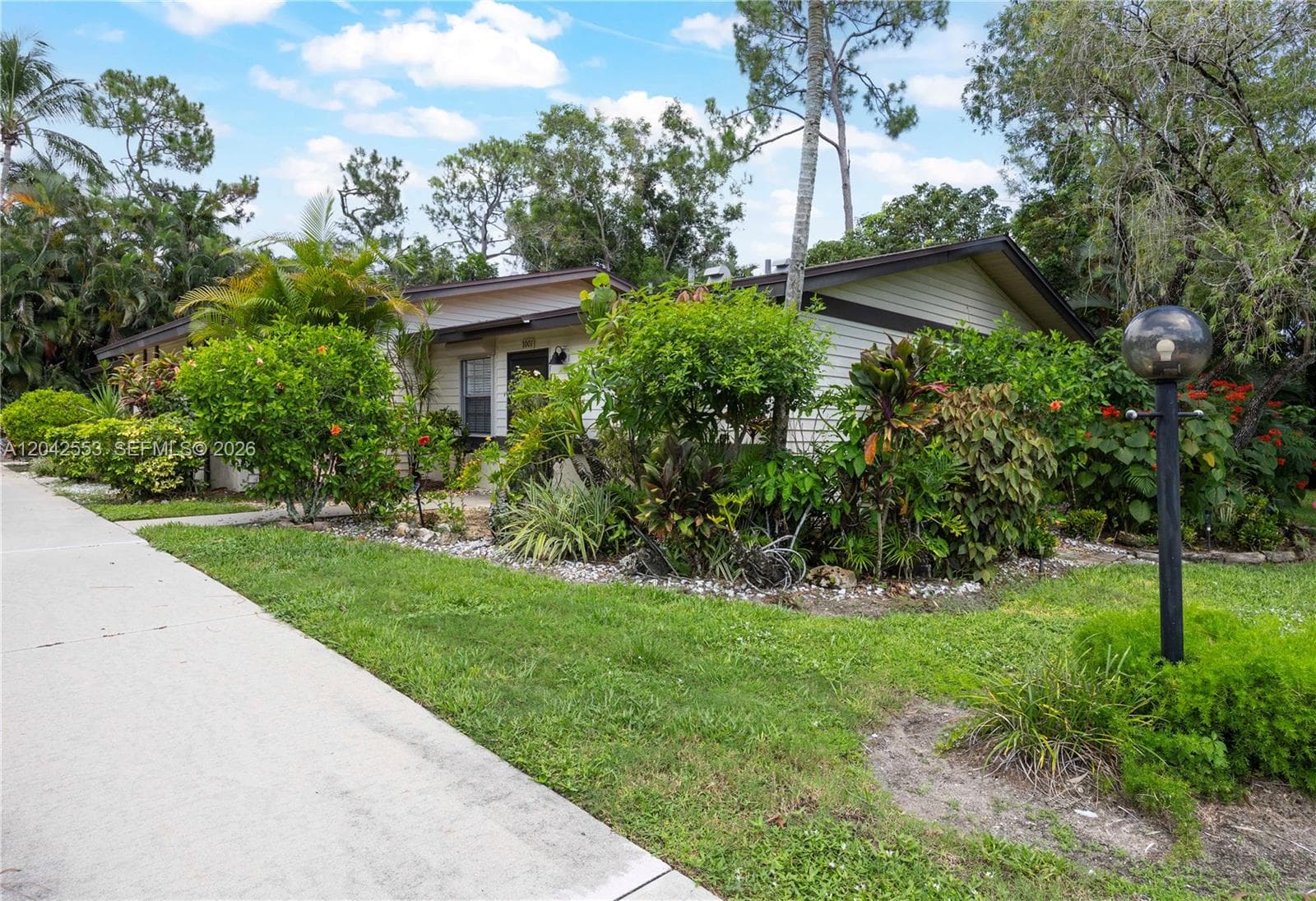 1001 Pine Isle Ln # 1001, Naples, FL 34112 photo 2