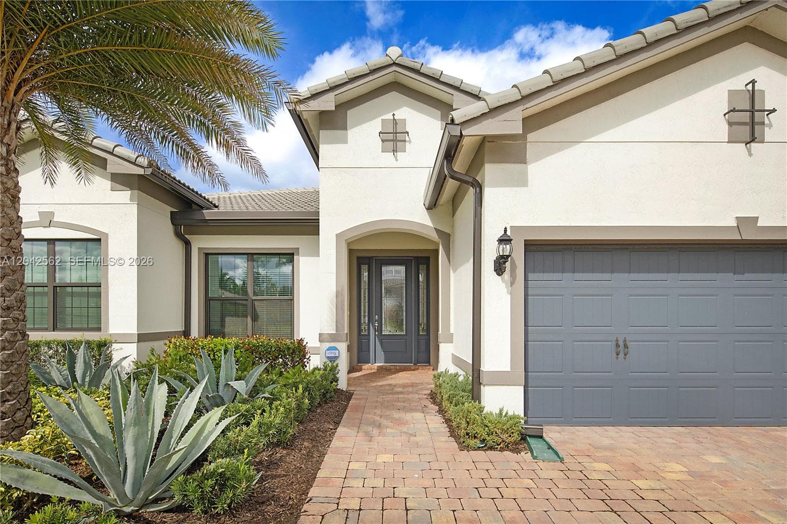 9117 Balsamo Dr, Palm Beach Gardens, FL 33412 photo 3