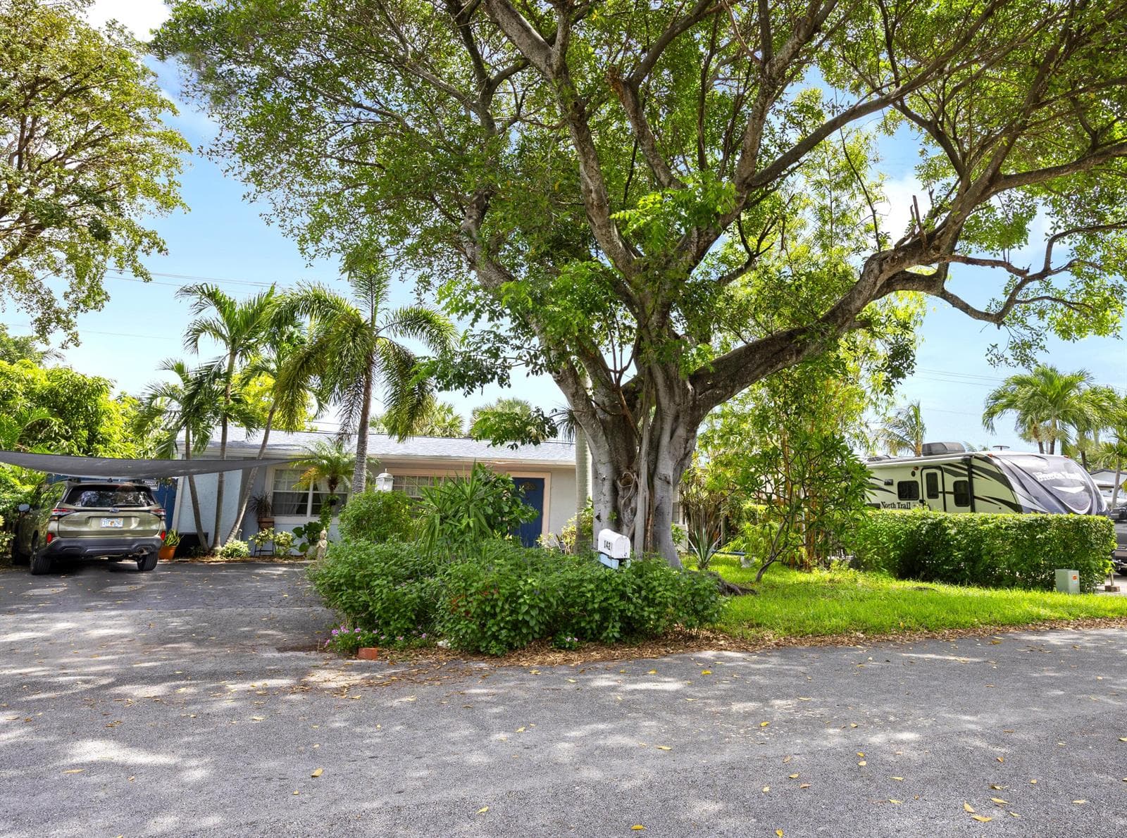 1427 NE 30th Street, Pompano Beach, FL 33064 photo 2