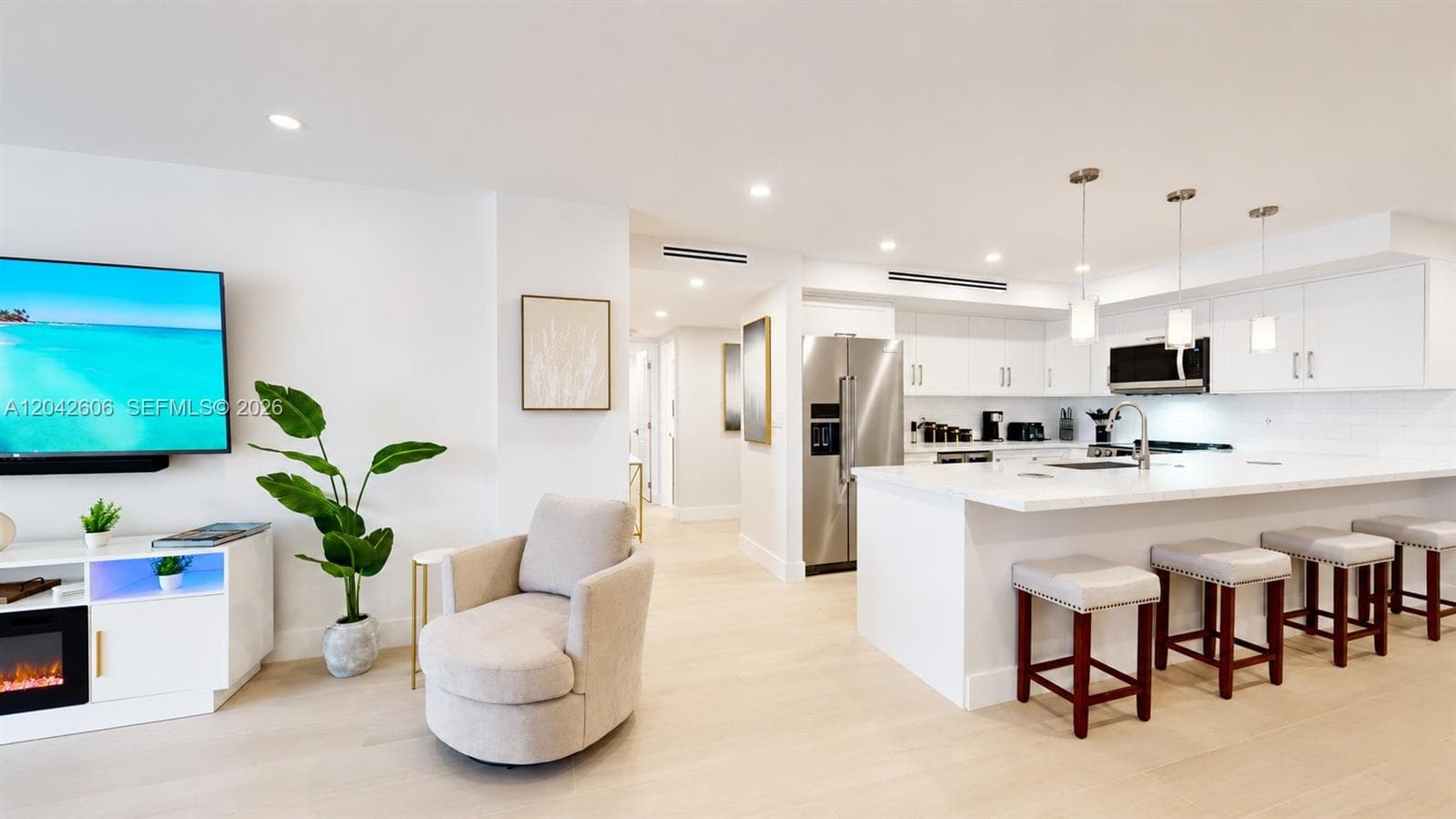 177 Ocean Lane Dr # 213, Key Biscayne, FL 33149 photo 2