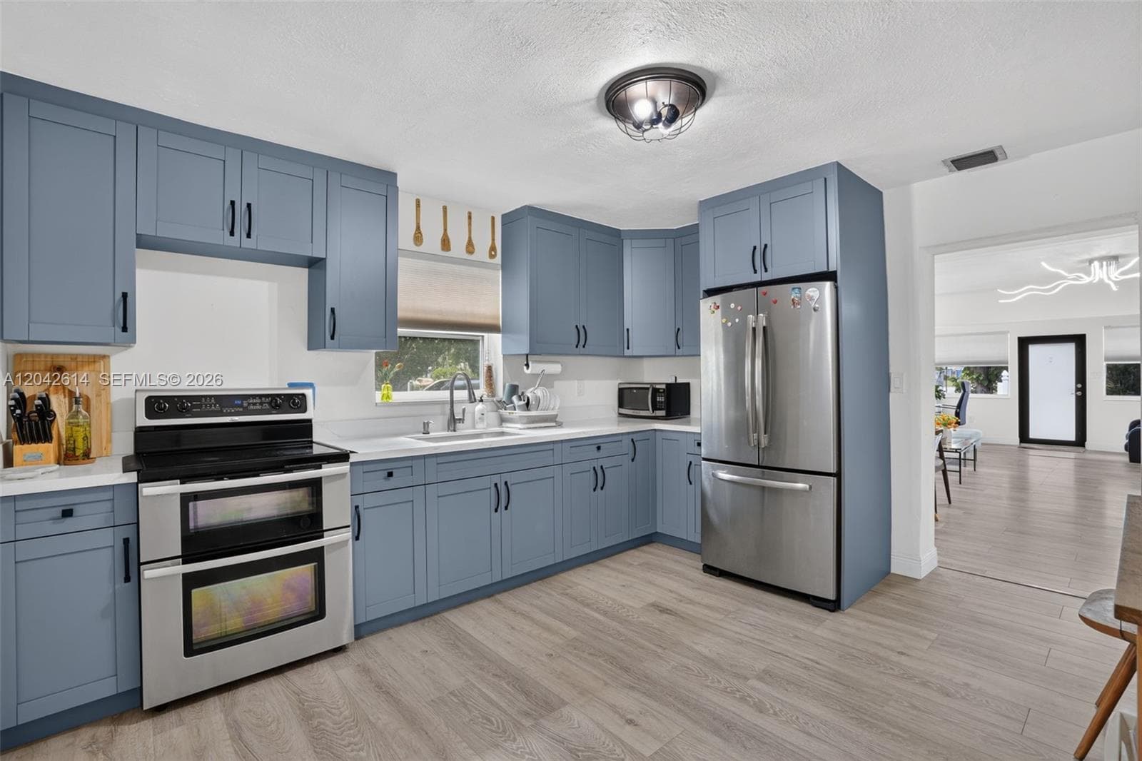 2446 Mckinley St, Hollywood, FL 33020 photo 3