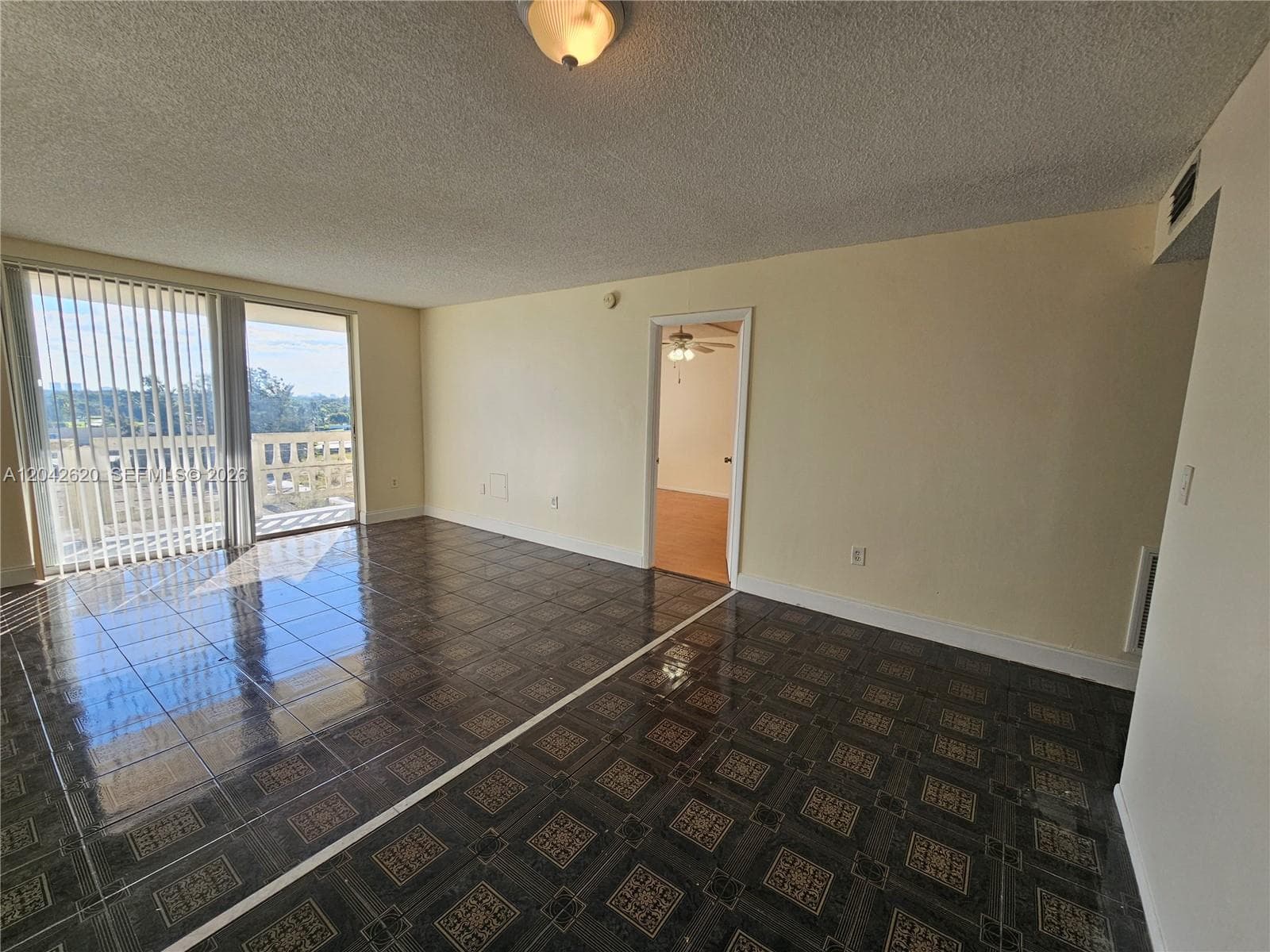 15600 NW 7th Ave # 704, Miami, FL 33169 photo 2