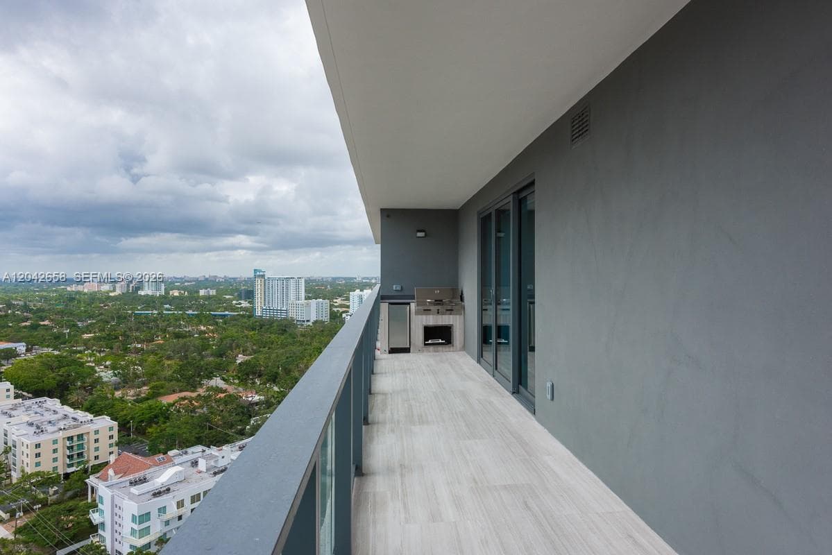1451 Brickell Ave # 2103, Miami, FL 33131 photo 2