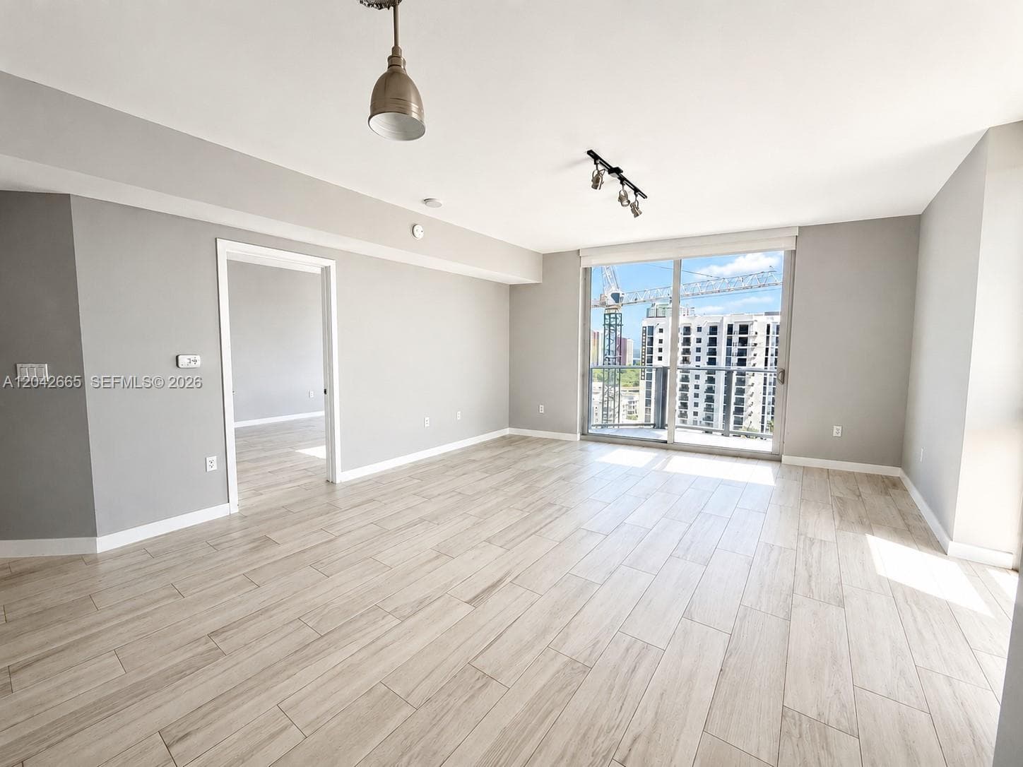 1010 SW 2nd Ave # 1809, Miami, FL 33130 photo 2