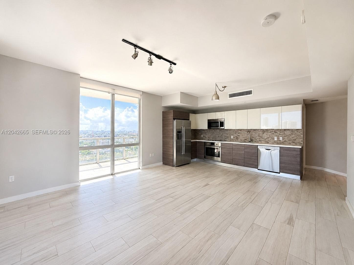 1010 SW 2nd Ave # 1809, Miami, FL 33130
