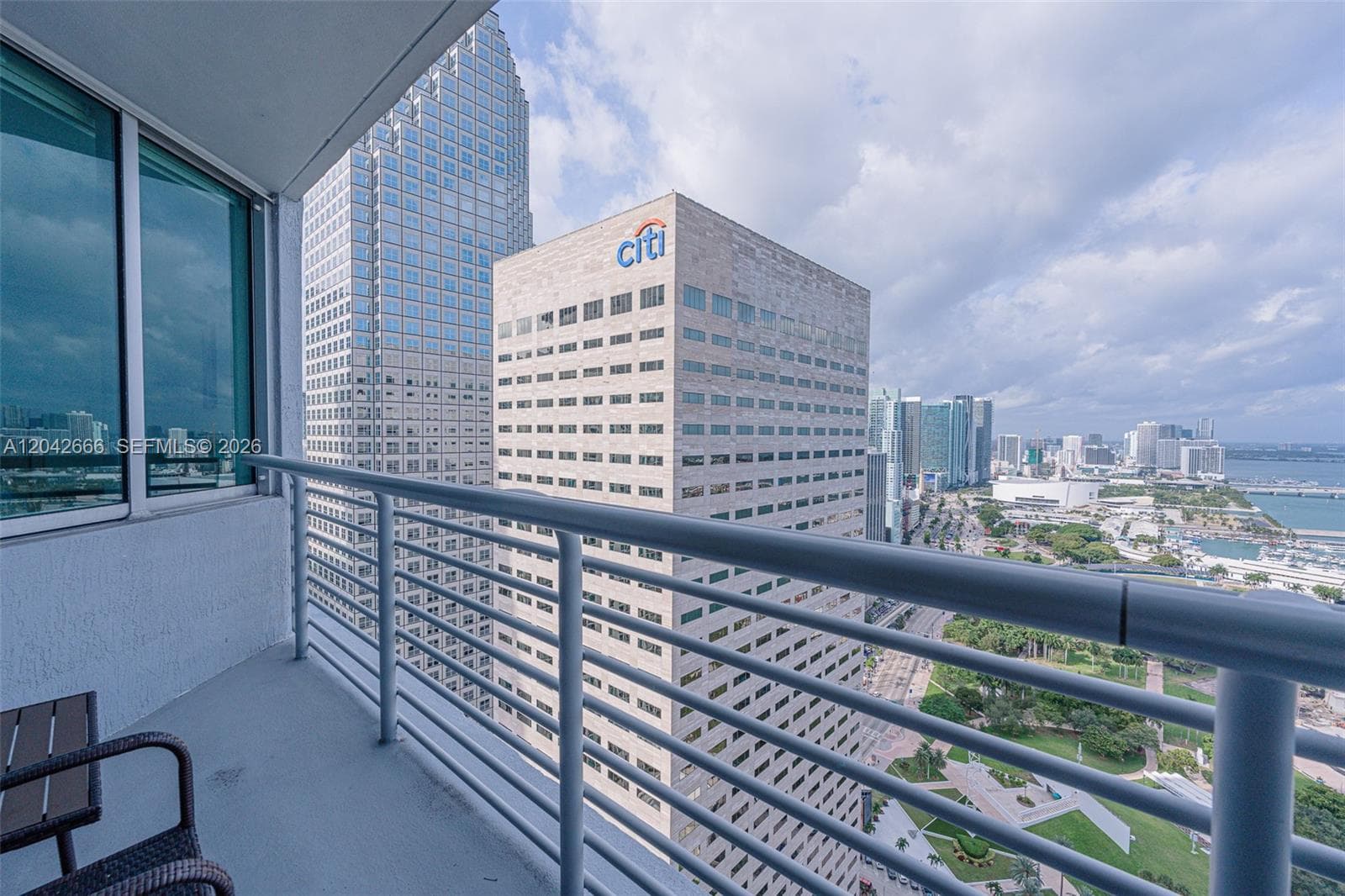 325 S BISCAYNE BLVD # 4222, Miami, FL 33131 photo 2