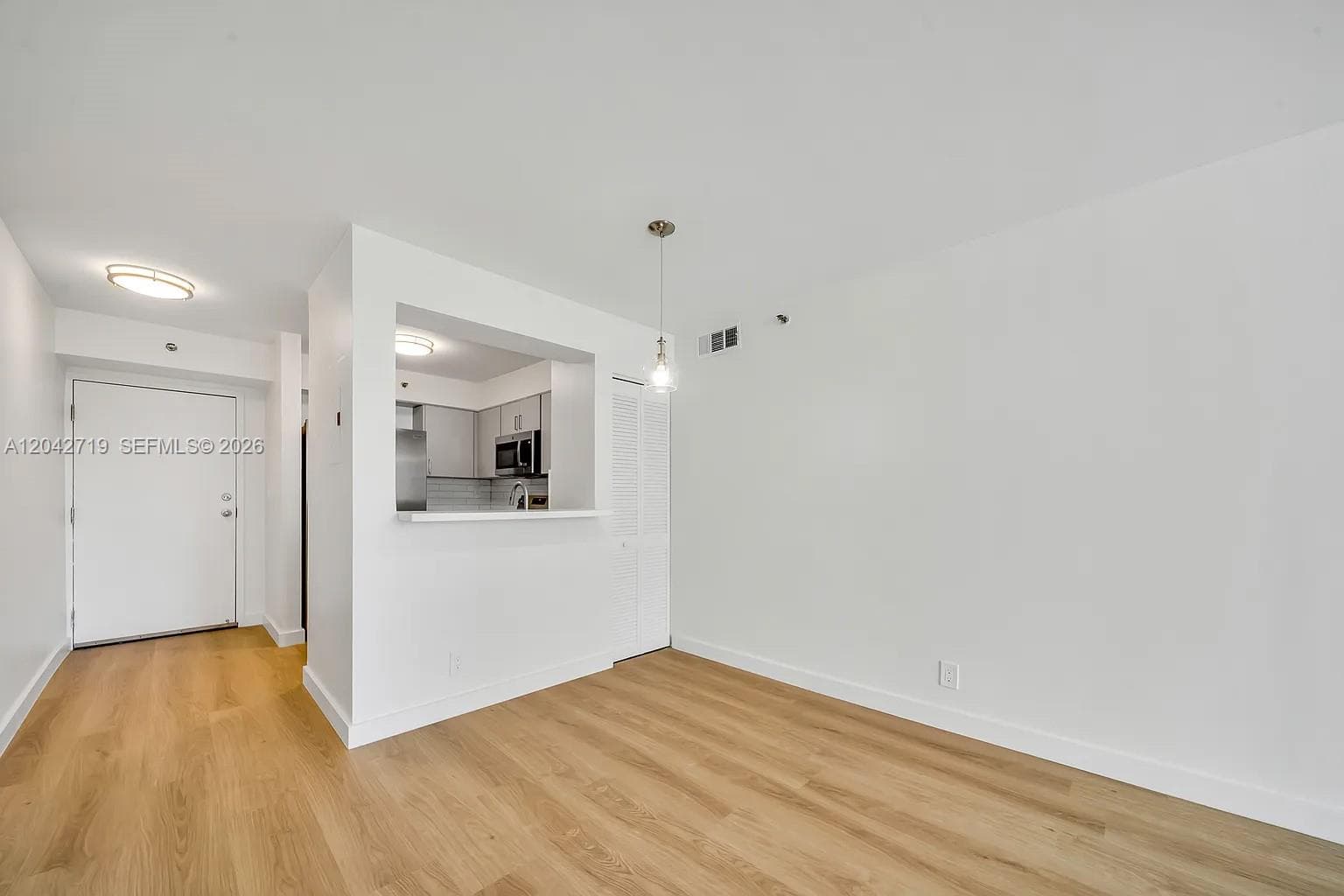 501 SW 1st St # 502, Miami, FL 33130 photo 5