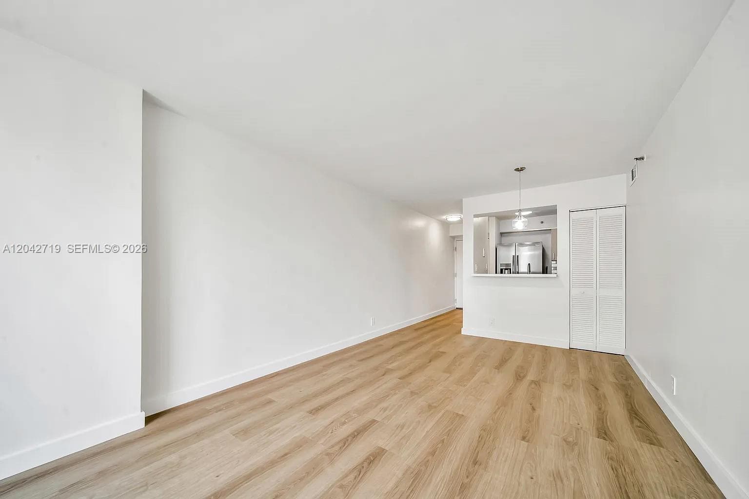 501 SW 1st St # 502, Miami, FL 33130 photo 4