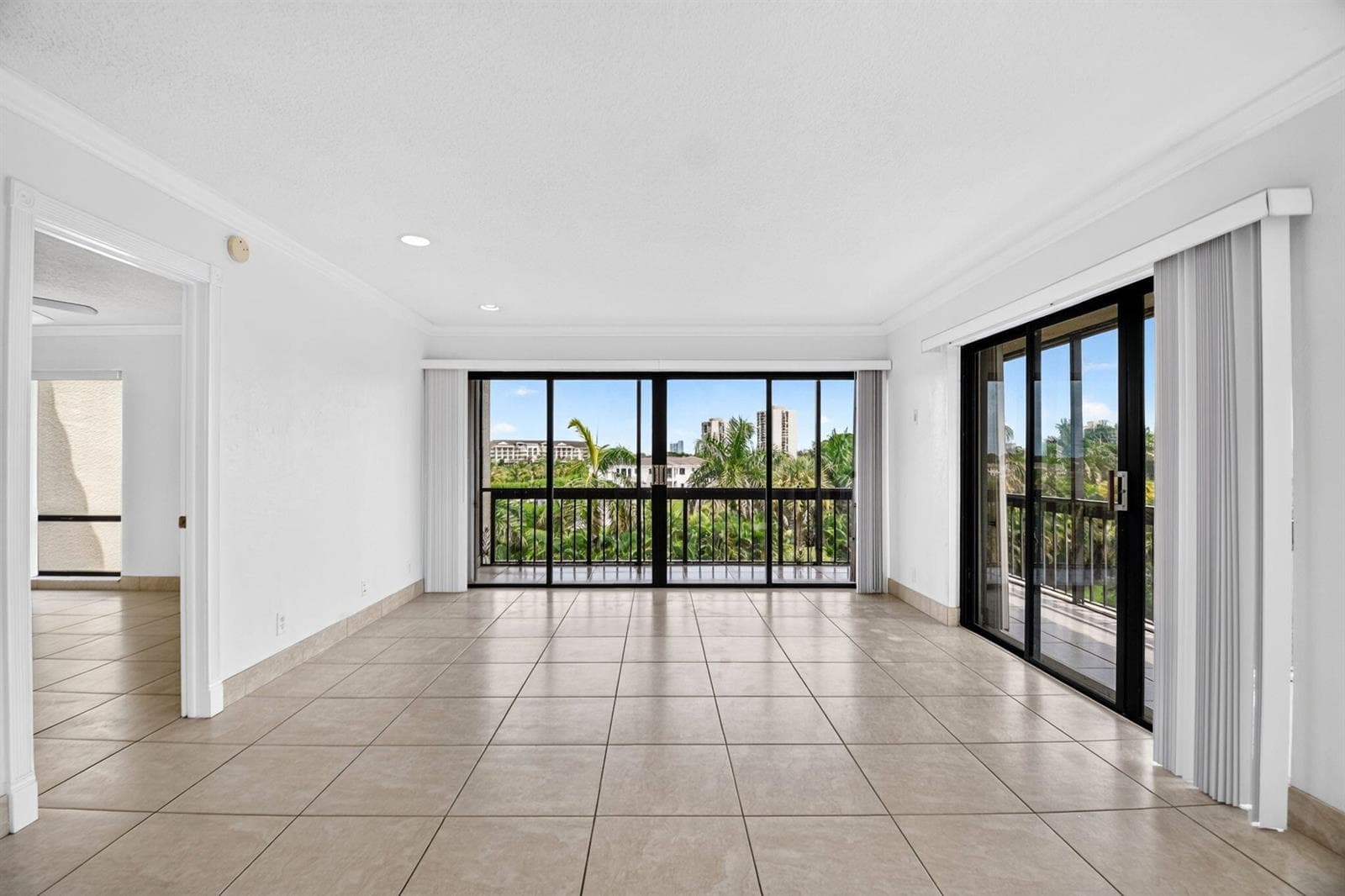 3050 Presidential Way # 407, West Palm Beach, FL 33401 photo 2