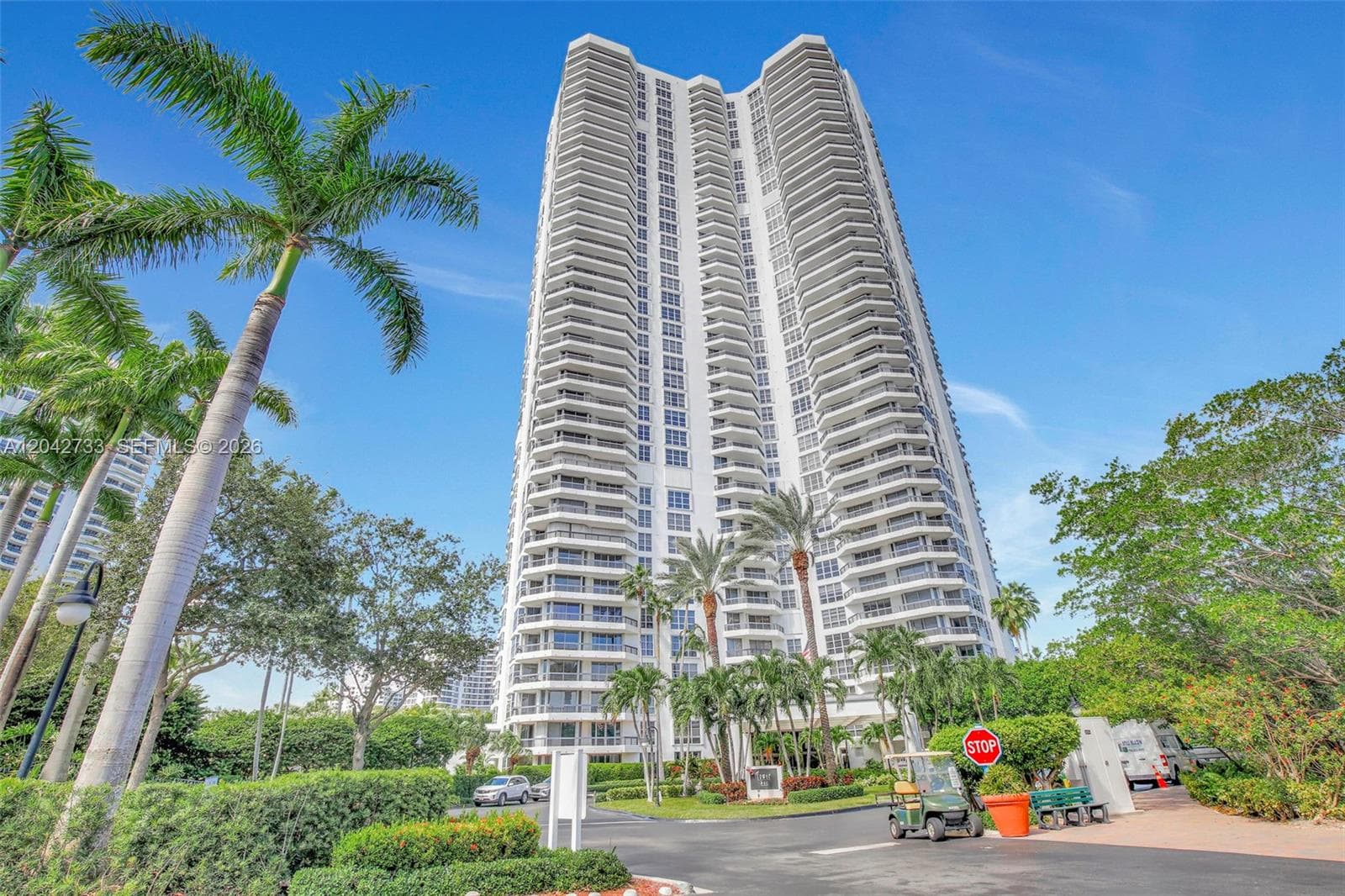 3500 Mystic Pointe Dr # 1804, Aventura, FL 33180 photo 2