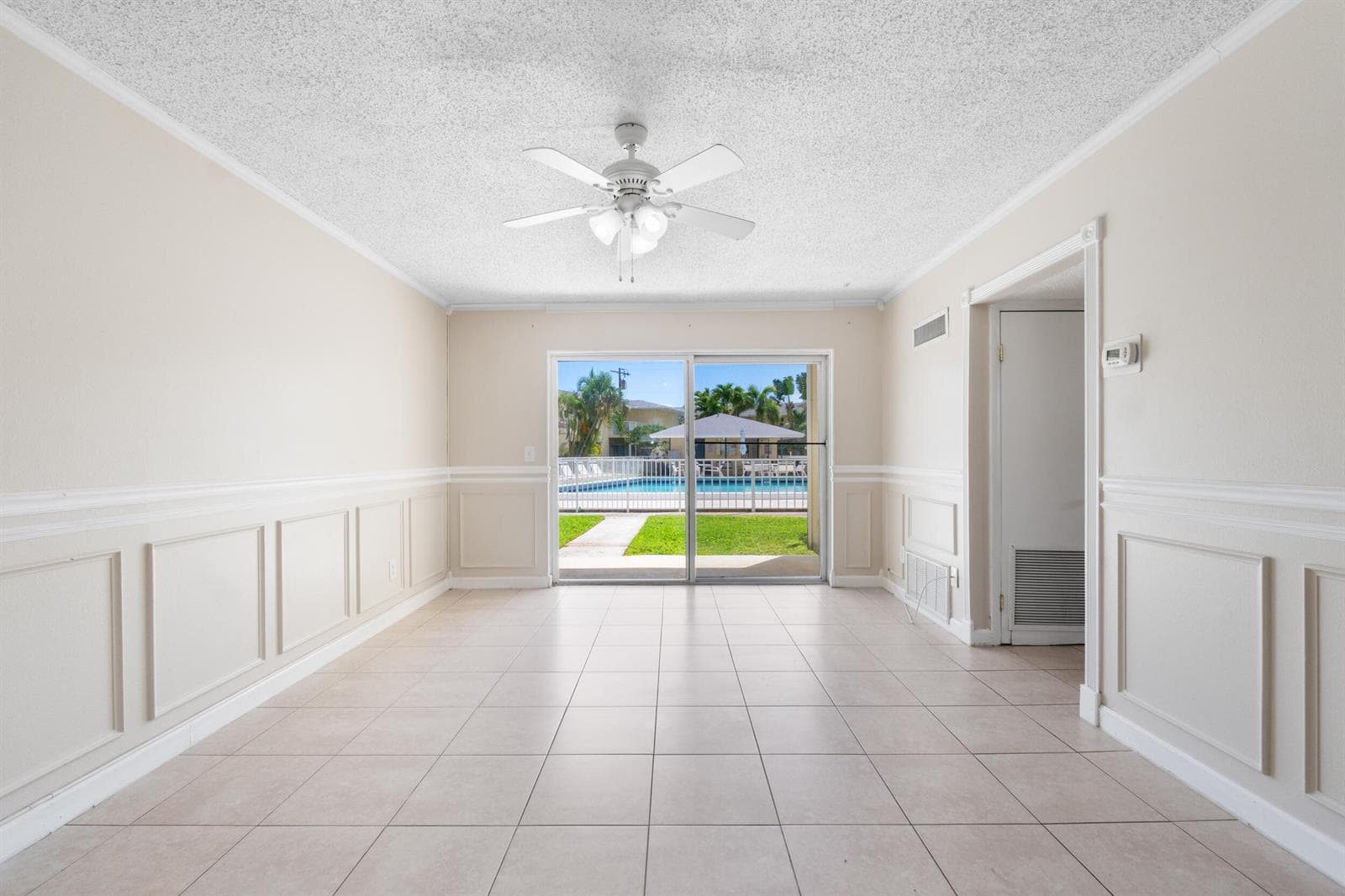 510 Prosperity Farms Rd. Road # 4b, North Palm Beach, FL 33408 photo 2