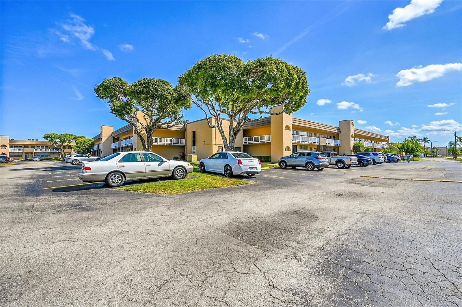9101 Sunrise Lakes Boulevard # 206, Sunrise, FL 33322 photo 3