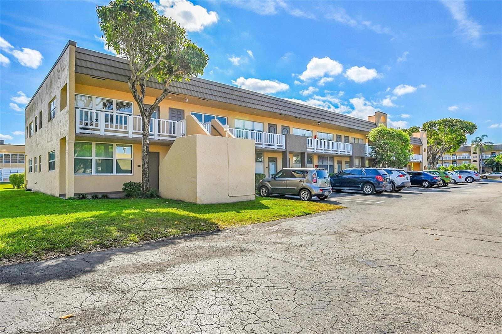 9101 Sunrise Lakes Boulevard # 206, Sunrise, FL 33322 photo 5