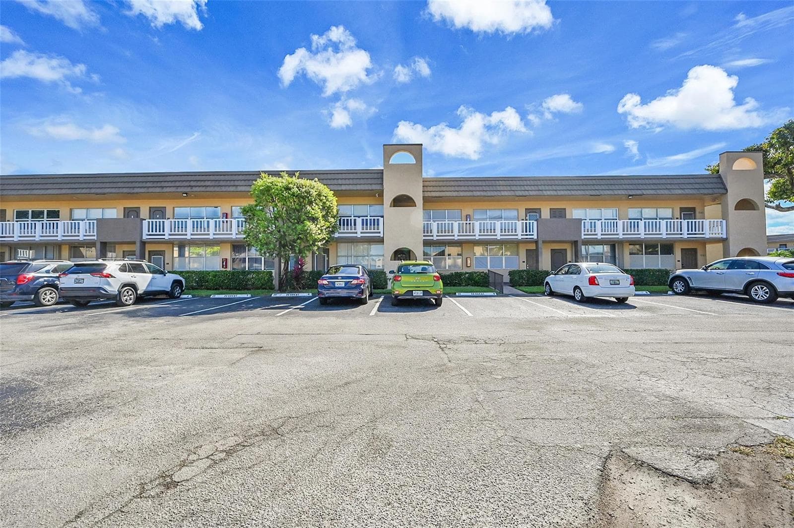 9101 Sunrise Lakes Boulevard # 206, Sunrise, FL 33322 photo 4