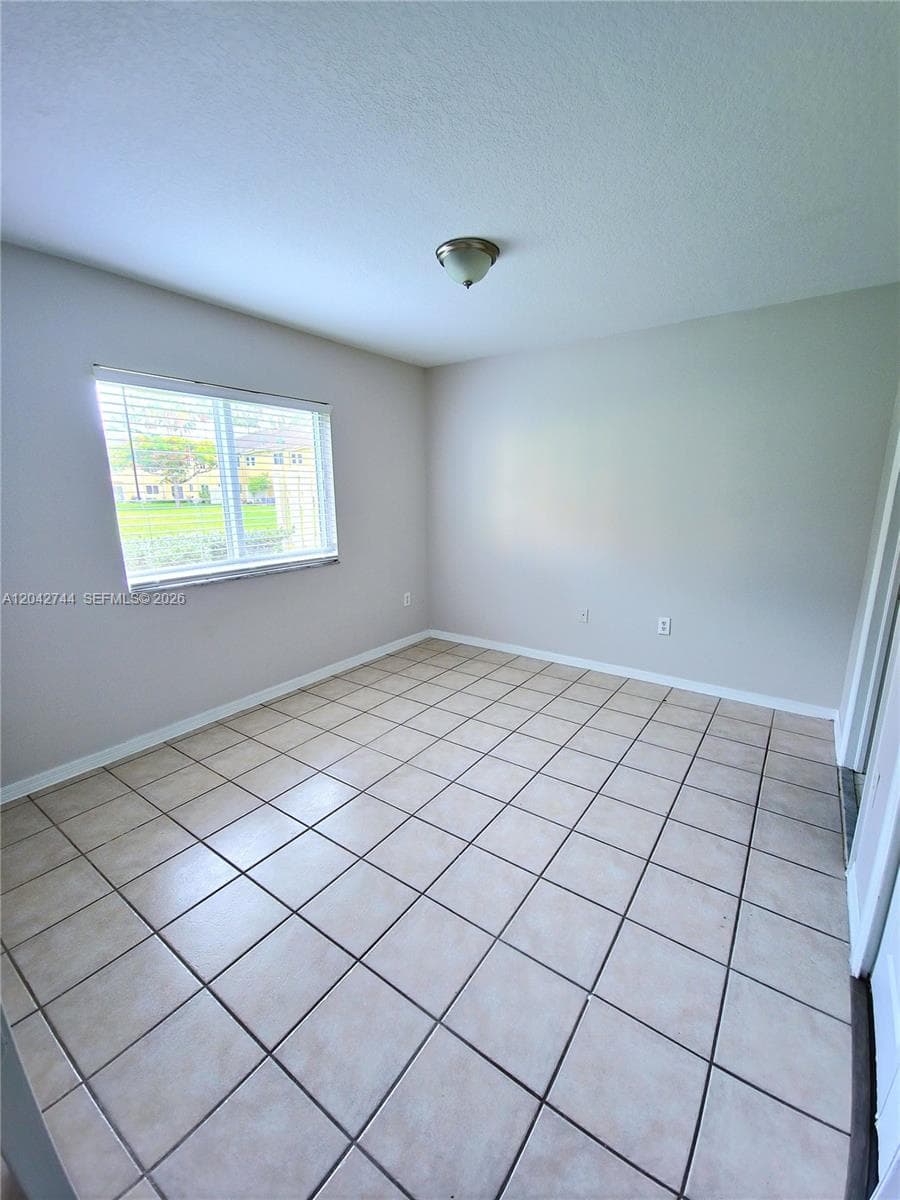 3398 NE 9th Dr # 102, Homestead, FL 33033 photo 5