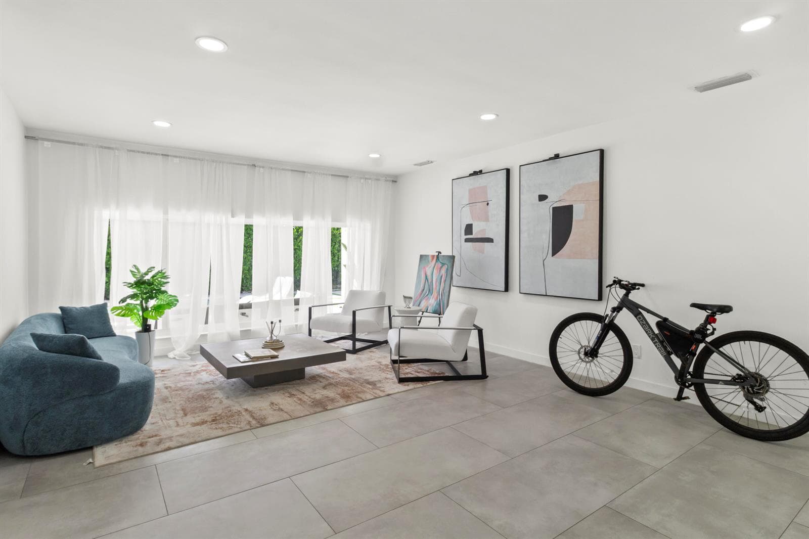 21303 NE 18th Place, Miami, FL 33179 photo 3