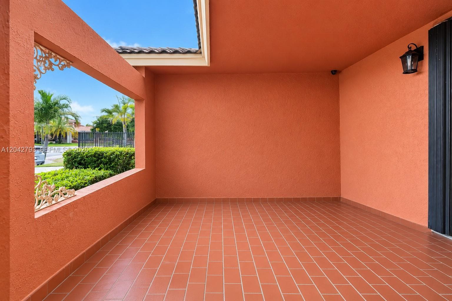 7365 N Augusta Dr, Hialeah, FL 33015 photo 2