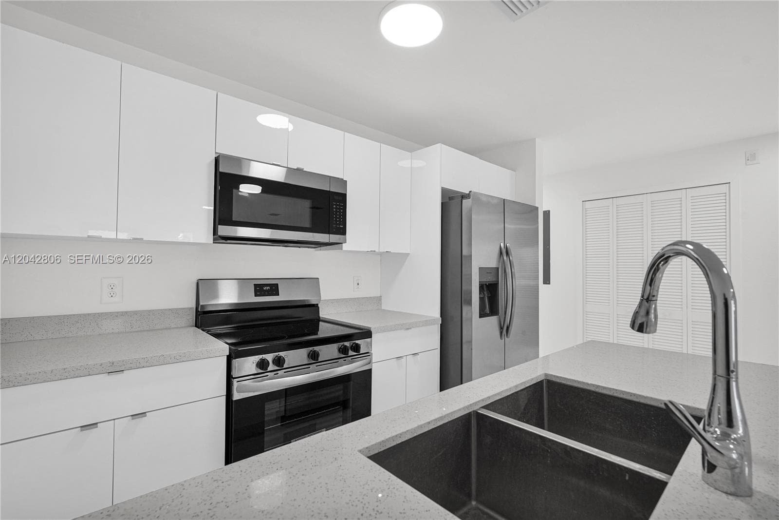 2729 NW 44 St # 2729, Miami, FL 33142 photo 3