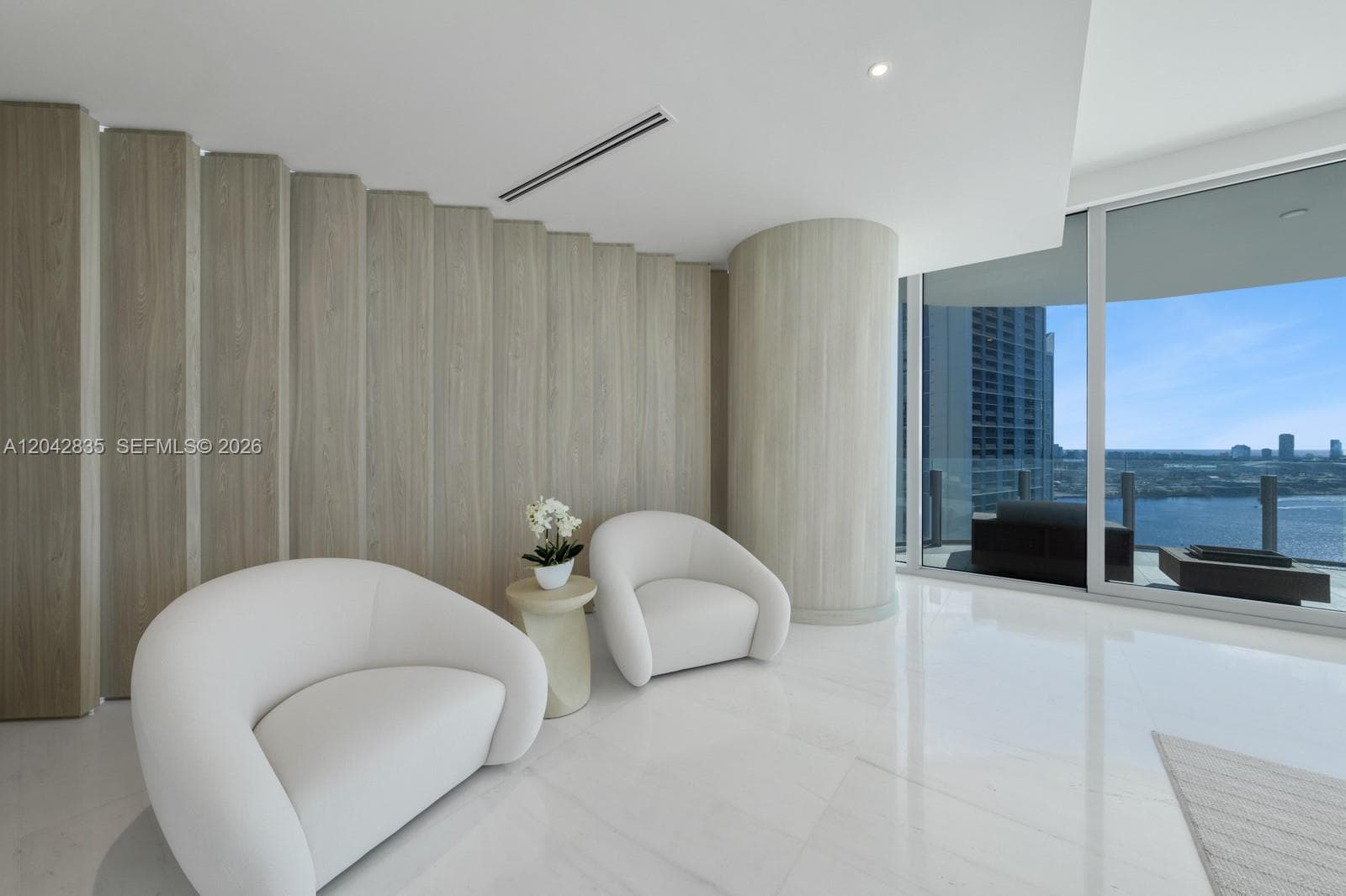 300 Biscayne Boulevard Way # 2701, Miami, FL 33131 photo 4
