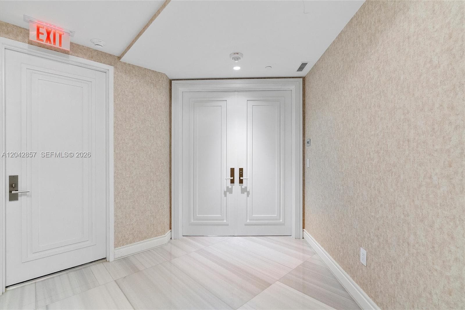 17901 Collins Avenue # 902, Sunny Isles Beach, FL 33160 photo 2