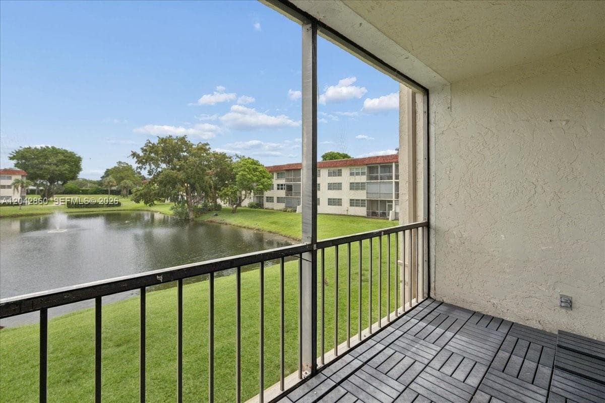 800 S Hollybrook Dr # 205, Pembroke Pines, FL 33025 photo 2