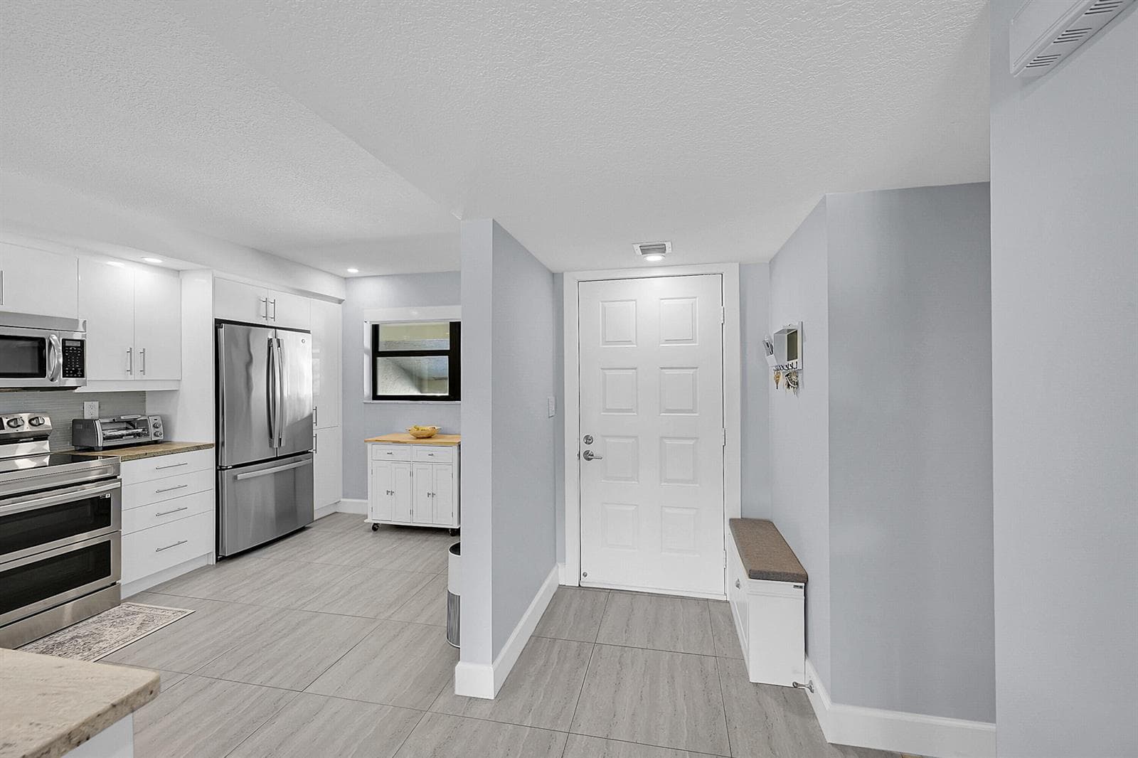 12870 Briarlake Drive # 201, Palm Beach Gardens, FL 33418 photo 4