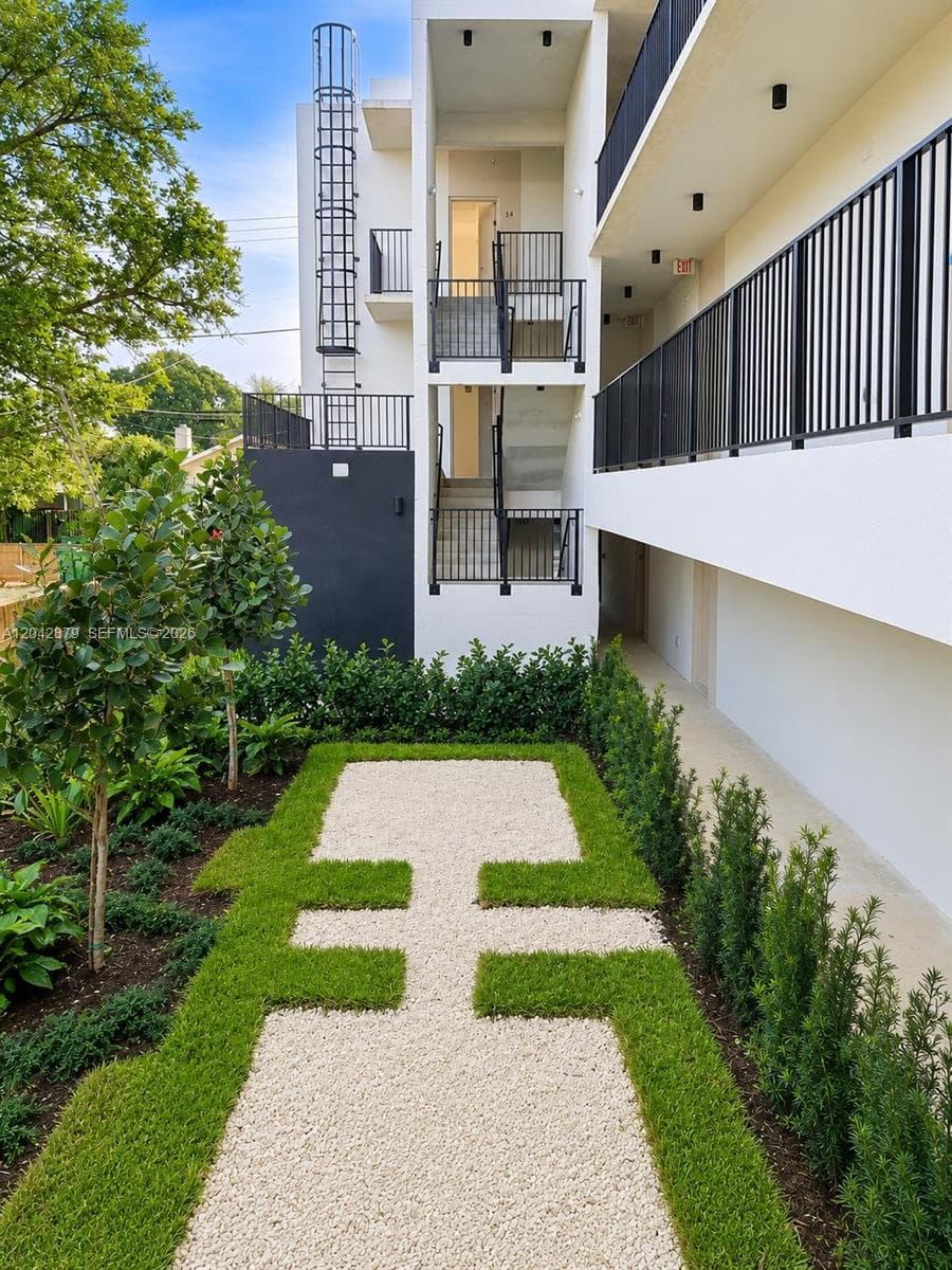 8106 NE 1st Ave # 5, Miami, FL 33138 photo 4