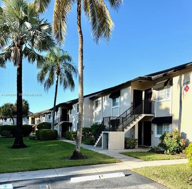 4000 Crystal Lake Dr # 112, Deerfield Beach, FL 33064 photo 3