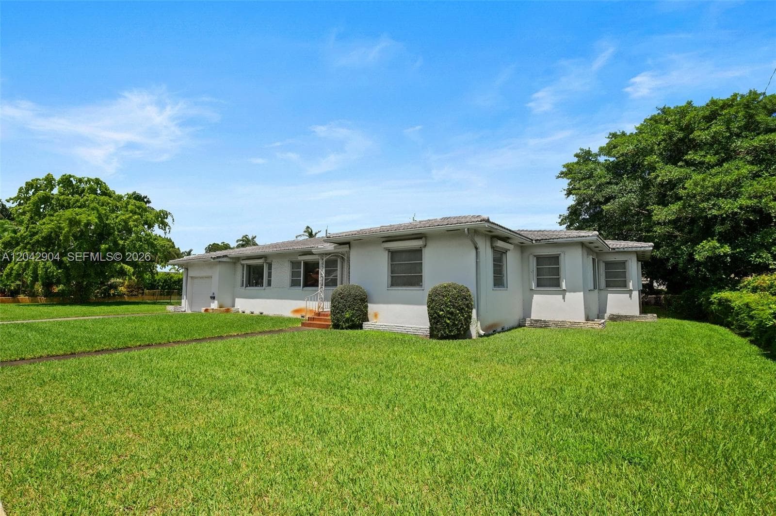 20 SW 4th St, Dania Beach, FL 33004 photo 2
