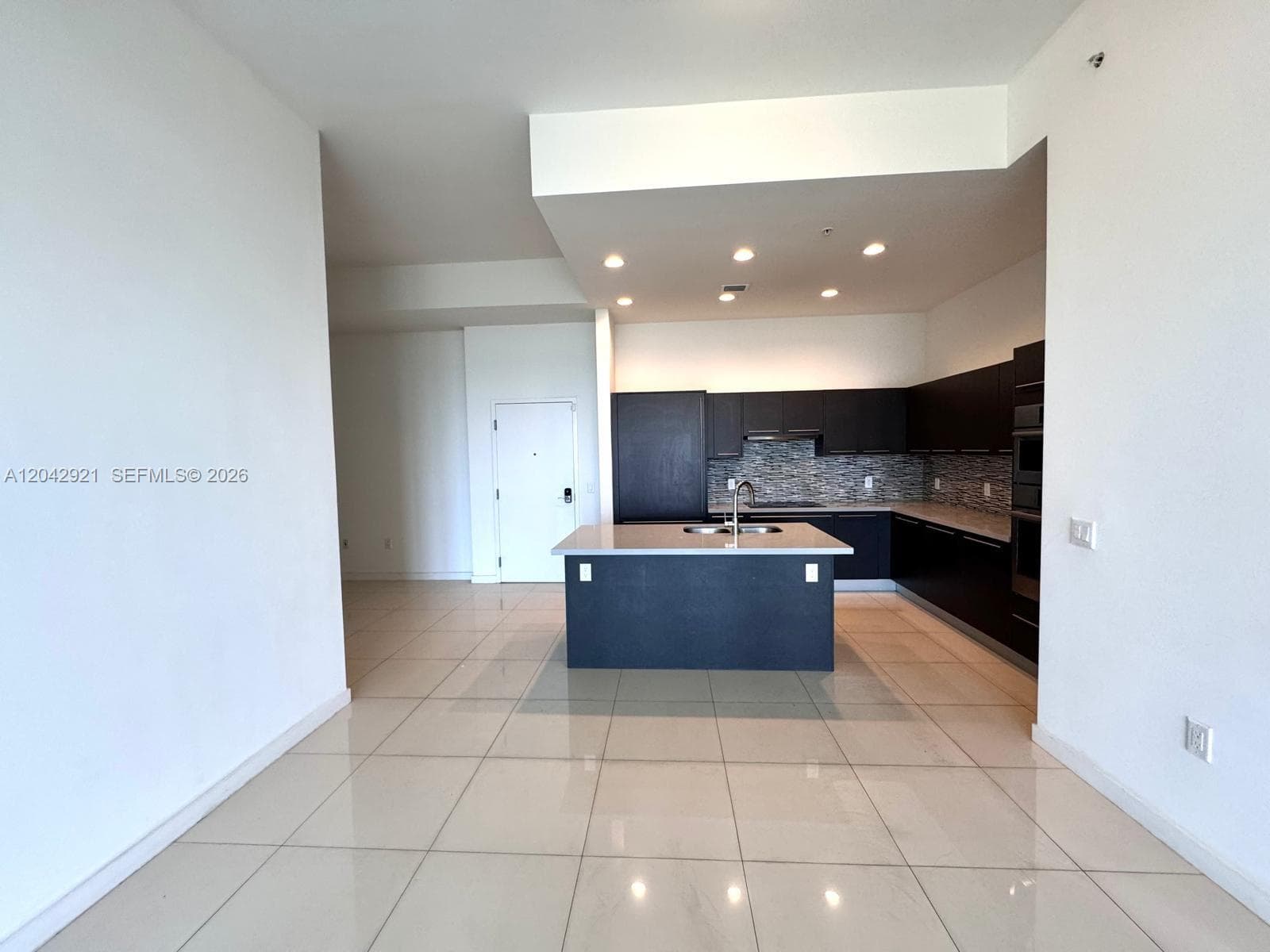 7825 NW 107th Ave # 706, Doral, FL 33178 photo 4