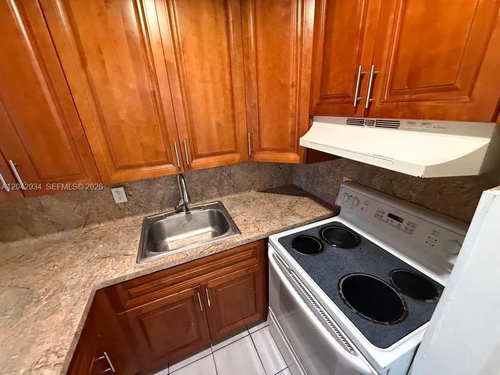 4370 NW 11th St # 214, Miami, FL 33126 photo 2