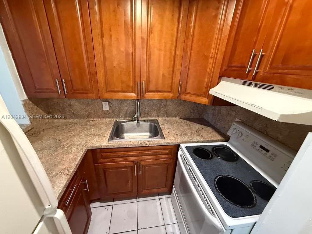 4370 NW 11th St # 214, Miami, FL 33126 photo 3