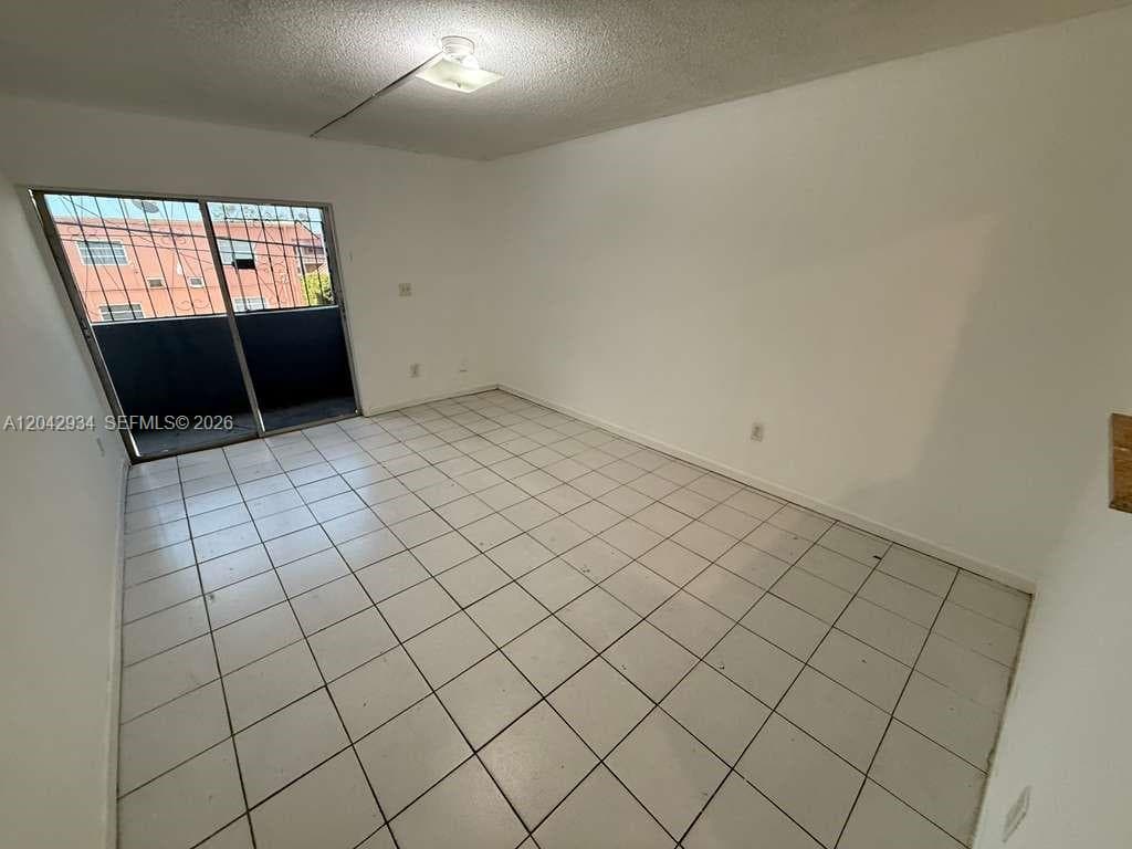 4370 NW 11th St # 214, Miami, FL 33126 photo 5