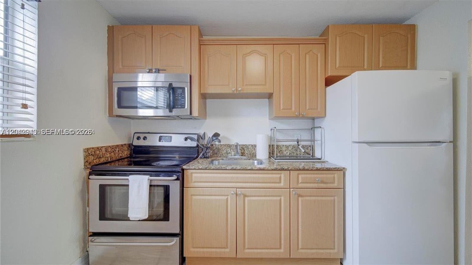 427 SW 6th St # 4, Miami, FL 33130 photo 4