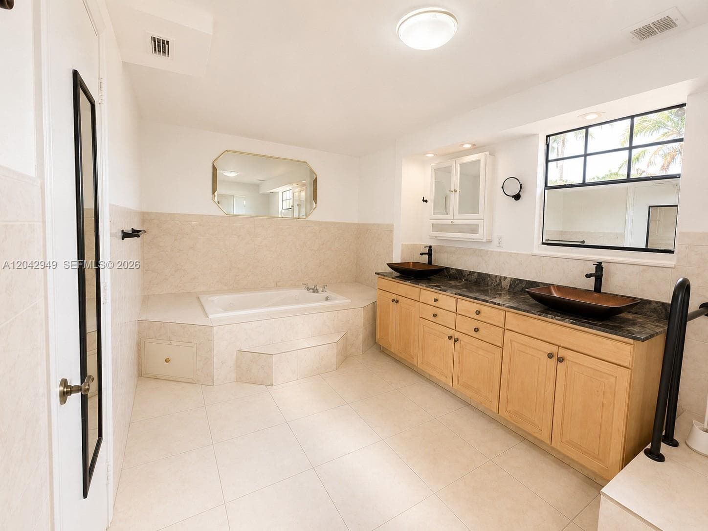 401 NW 198th St, Miami Gardens, FL 33169 photo 4